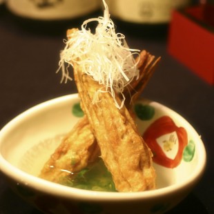 Fried burdock root in the hot pot